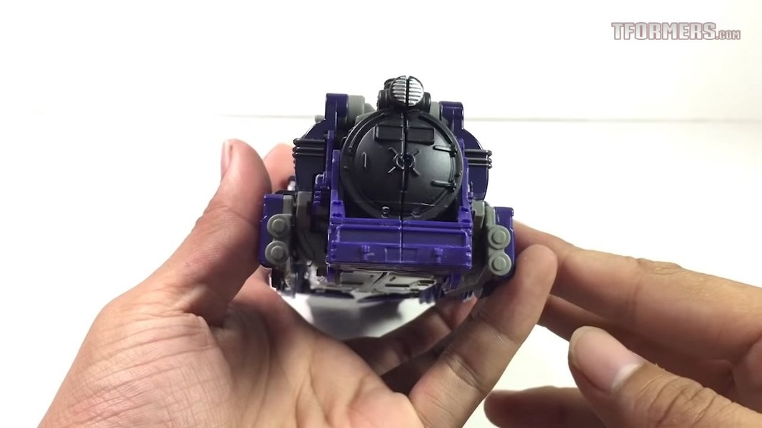 Siege Astrotrain In Hand With Video Review And Images 09 (9 of 30)